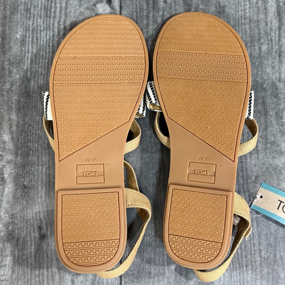 Tom’s Lexie Sandals in Doe Canvas/Global Stripe NWT - Picture 6 of 8